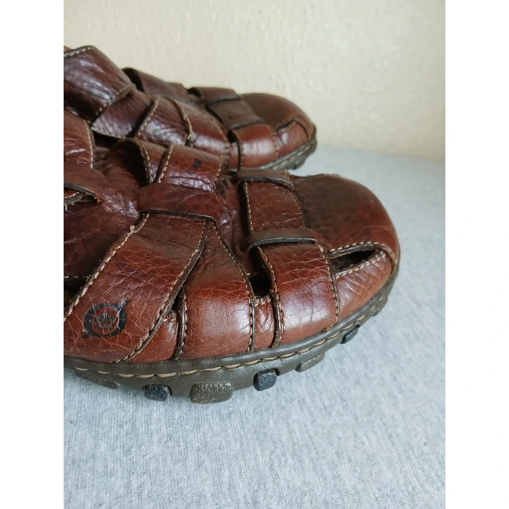 Born Sandals Mens 10 / EU 44 Fisherman Style Leather Woven Closed Toe